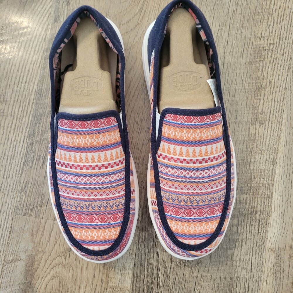 NWT Women's Hey Dude Misty Aztec Slip Ons - Picture 2 of 5